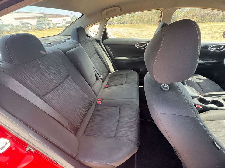 2018-nissan-sentra-4-door-sedan-(165,945-miles)-image-20