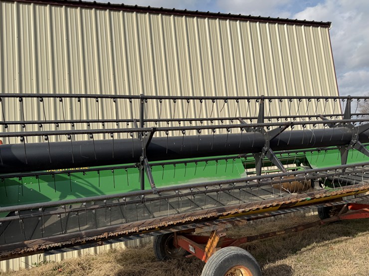 john-deere-630d-image-39