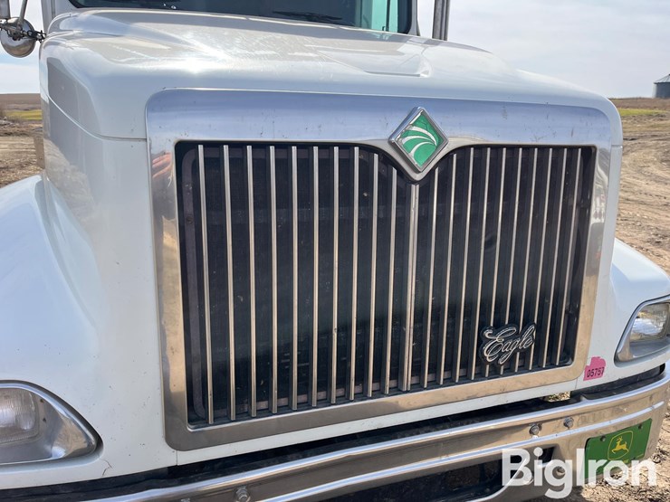 1999-international-9400-eagle-image-12