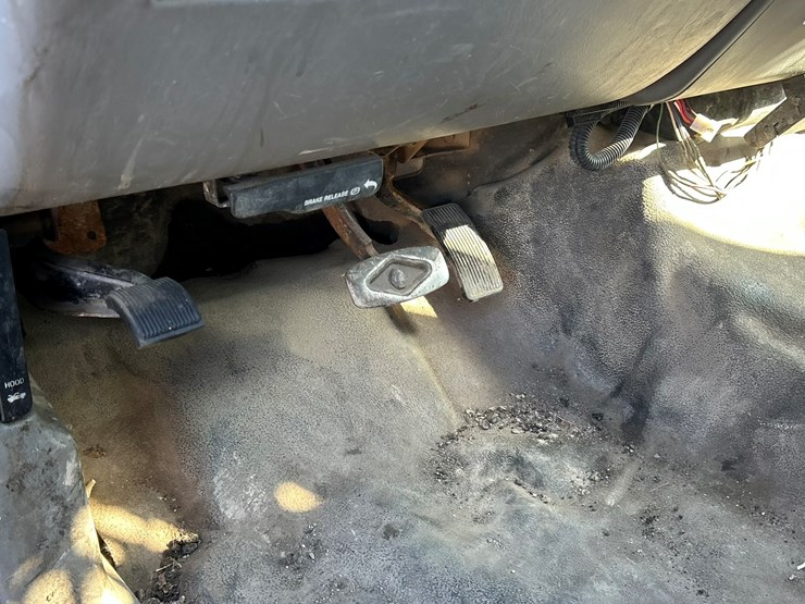 2005-ford-f550-image-67