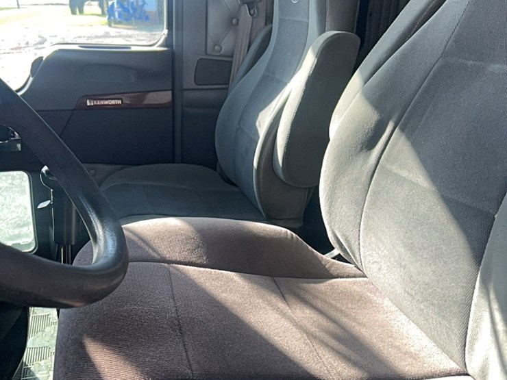 2007-kenworth-t800-image-45