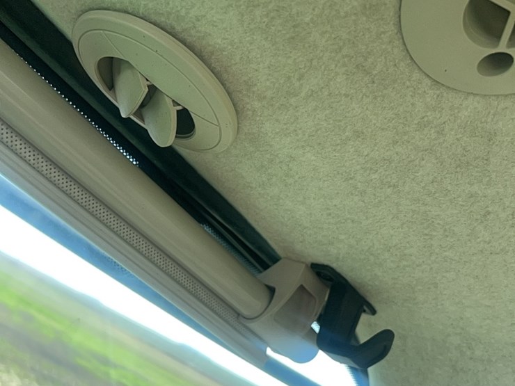 2016-john-deere-9520r-image-159