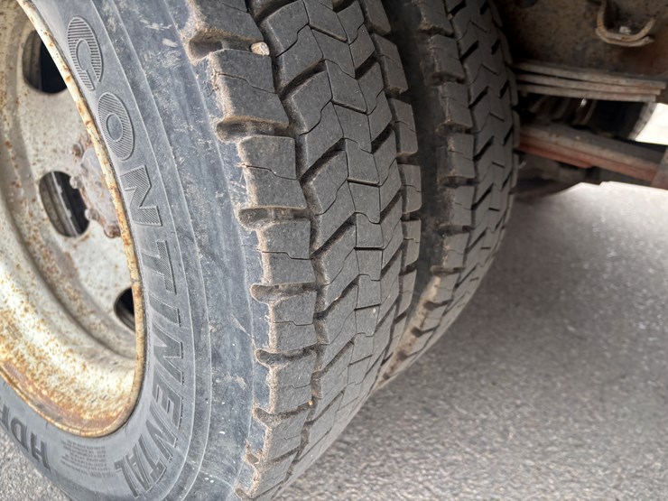 2015-isuzu-npr-xd-image-56