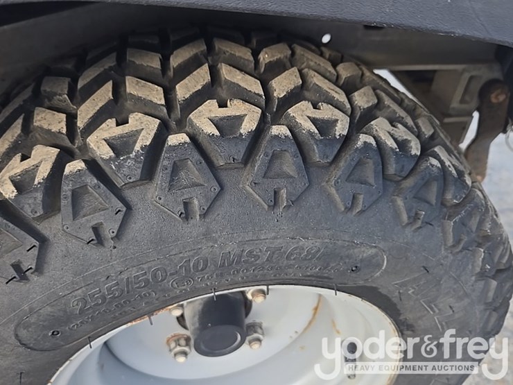 2018-club-car-carryall-300-image-12