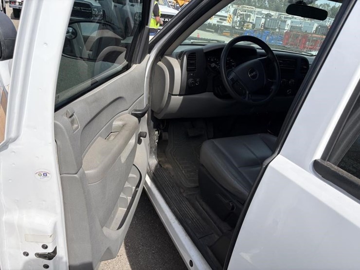 2013-gmc-sierra-1500-image-11