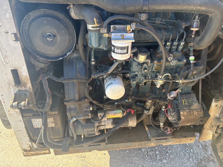 2007-bobcat-t300-image-17