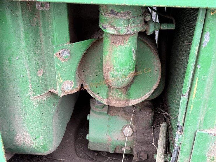 john-deere-2040-image-13