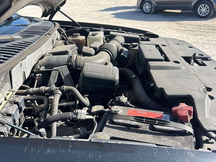 2012-ford-expedition-image-8