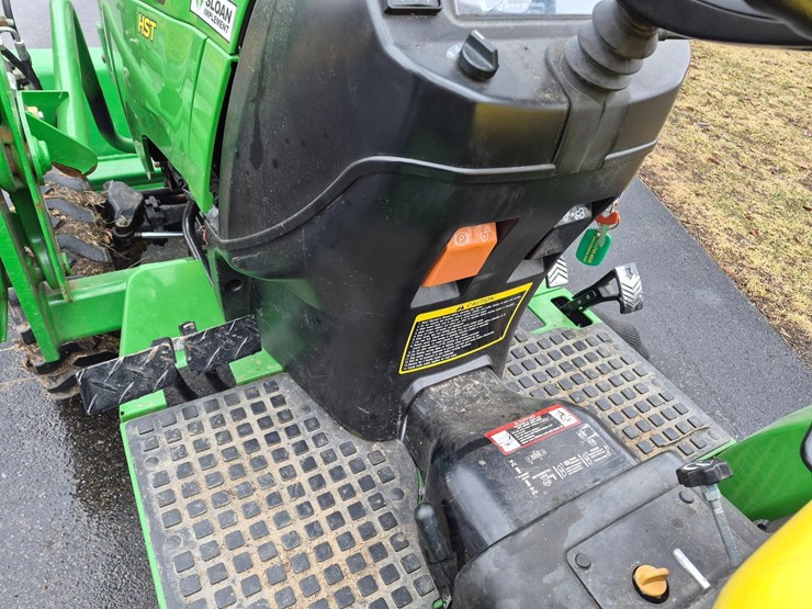john-deere-2032r-image-15