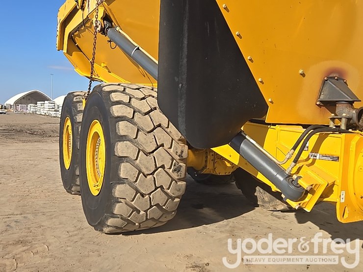 2021-deere-460e-image-24