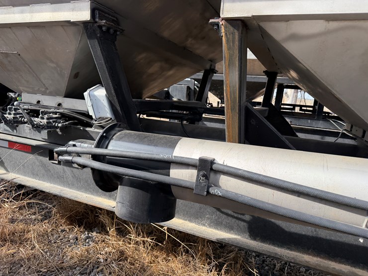 #40961-•-2011-magnolia-/-adams-t/a-fertilizer-tender-trailer-image-26