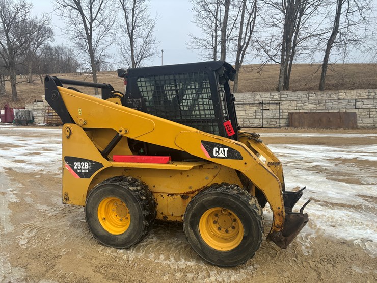 2009-caterpillar-252b2-image-4