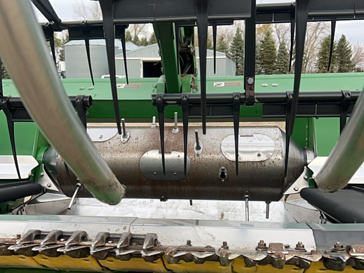 2013-john-deere-640-image-34