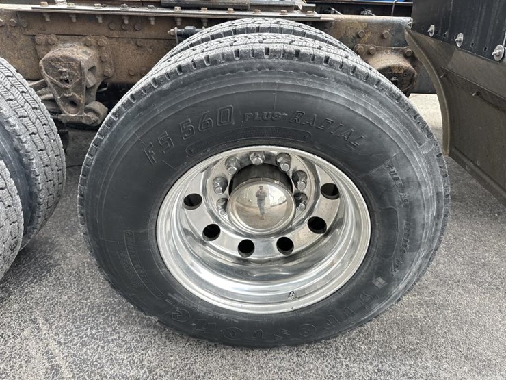 2001-volvo-10-image-61