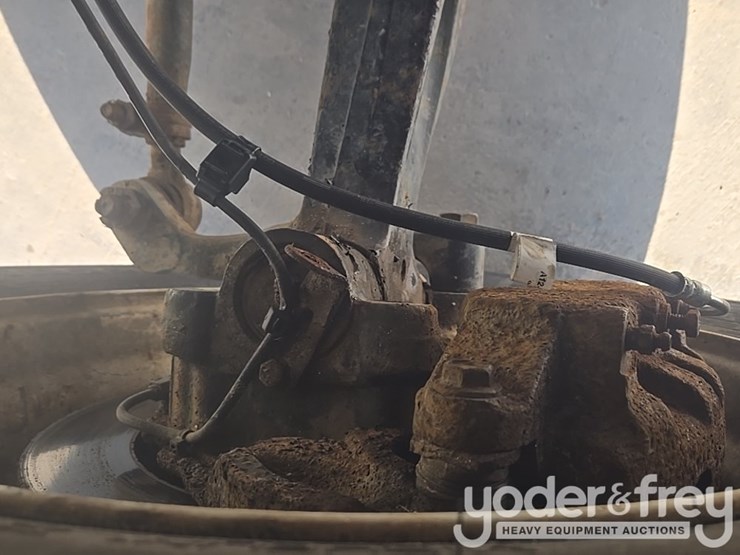 2020-freightliner-m2-106-image-20