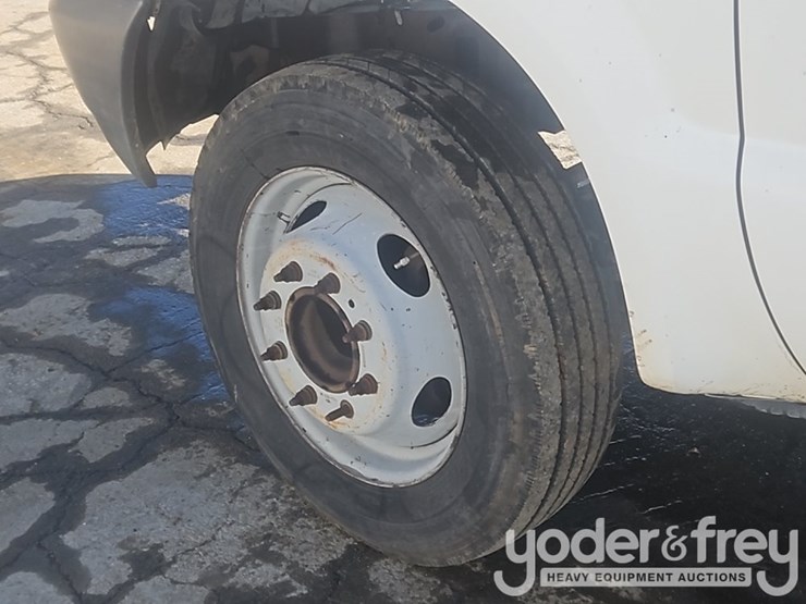 1999-ford-f550-image-13