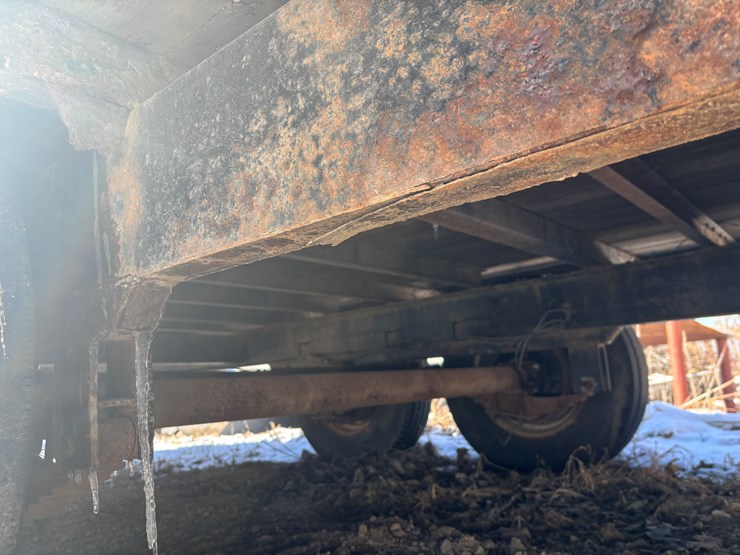 #2272-•-b-&-b-26'-equipment-trailer-image-31