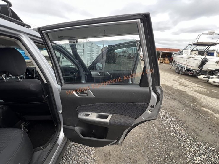 2012-subaru-forester-image-44