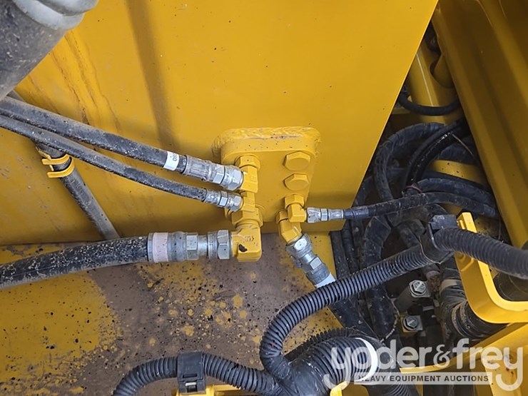 2021-komatsu-pc360-lc-11-image-46