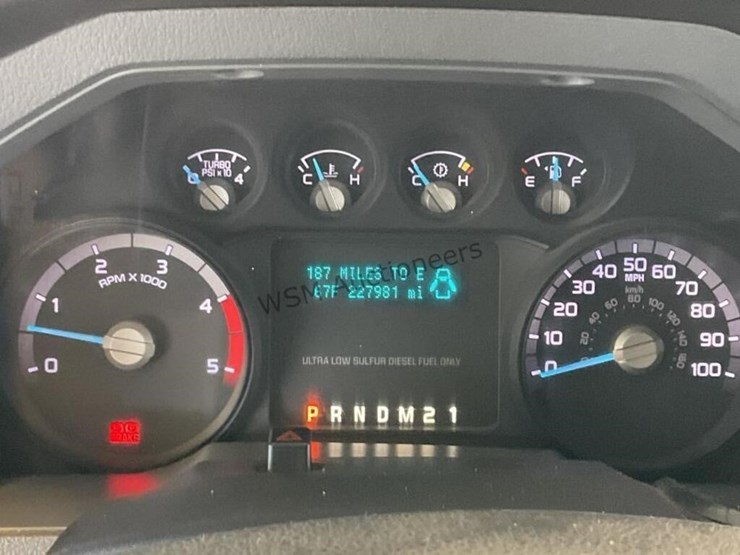 2016-ford-f550-image-17