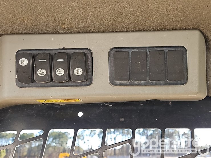 2017-caterpillar-289d-image-32