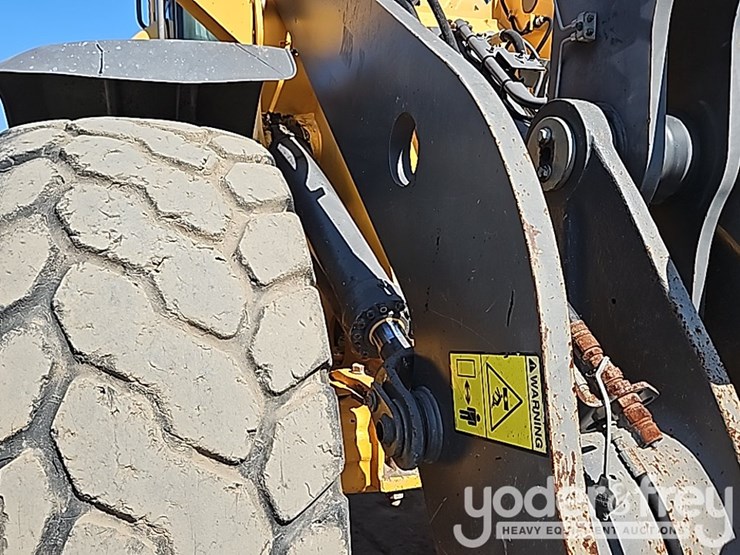 2018-volvo-l70h-image-21