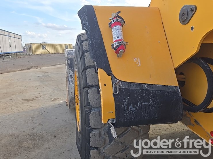 2014-volvo-l150h-image-77