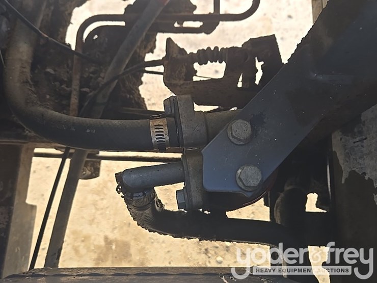 2012-kubota-rtv1140cpx-image-32