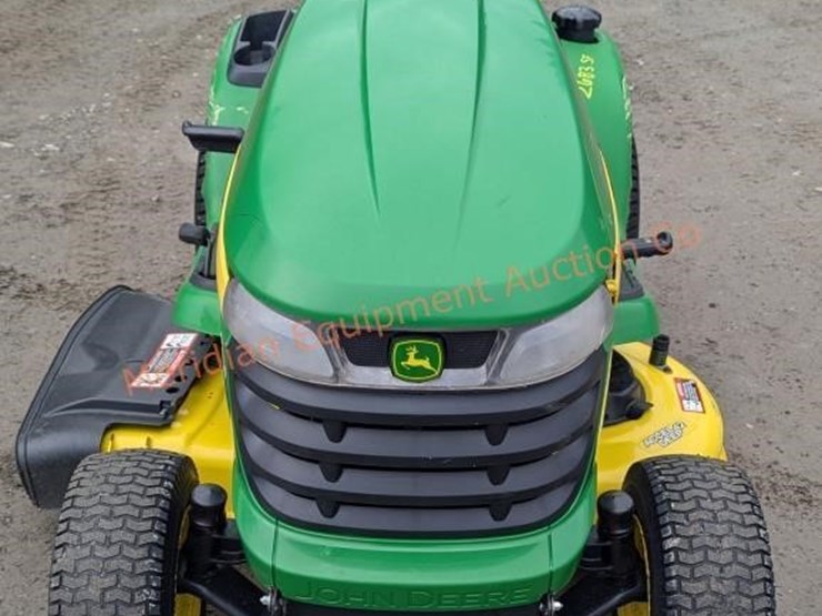 john-deere-x320-image-8