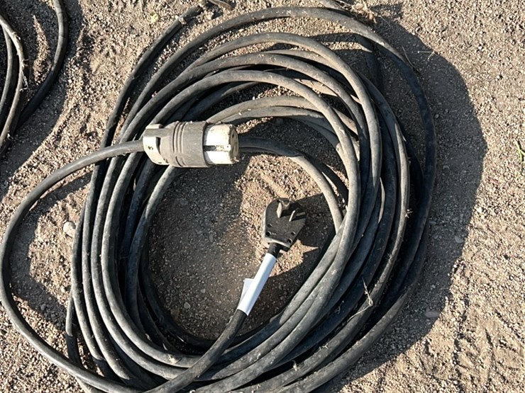 80-foot-220-cord,-nice-shape-image-8