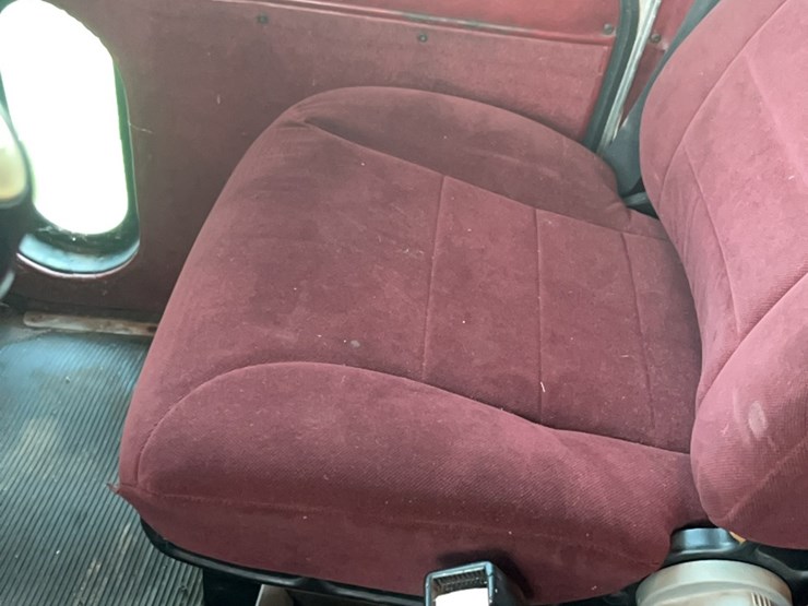 2003-peterbilt-379-image-56