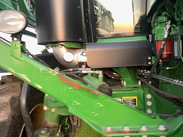 2014-john-deere-r4030-image-96