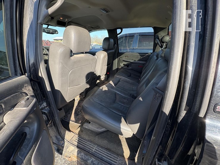 2006-gmc-sierra-1500-slt-image-8