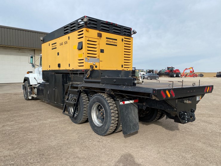 1999-mack-rd690s-image-14