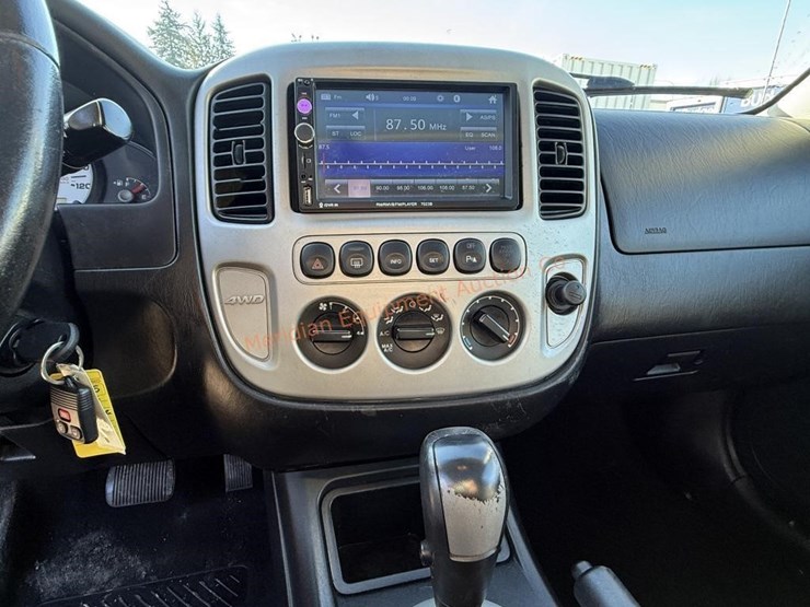 2005-ford-escape-image-33