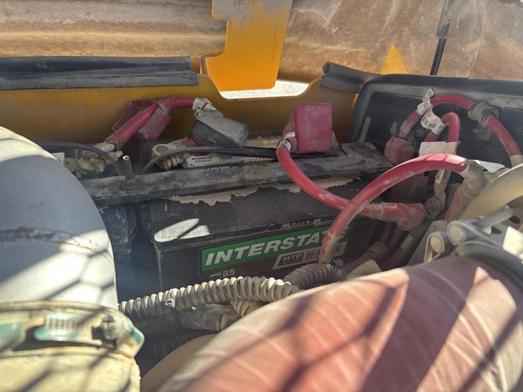 2013-volvo-dd110b-image-36