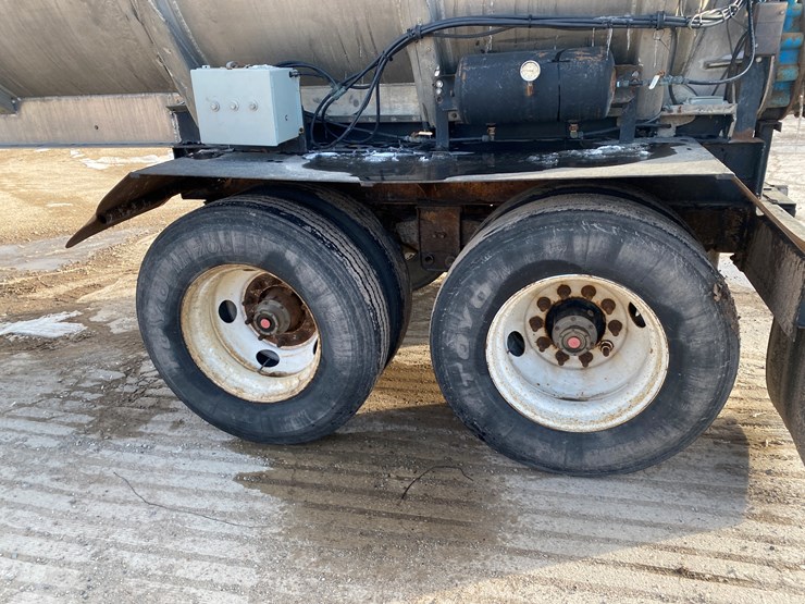 1980-trailmobile-tanker-image-12