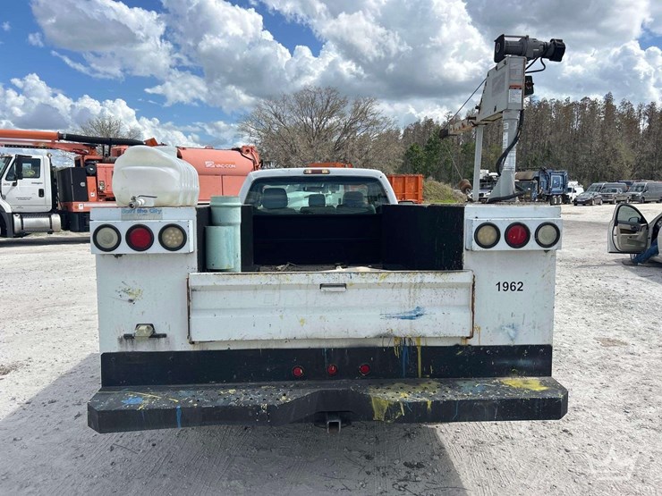 2012-ford-f350-image-26