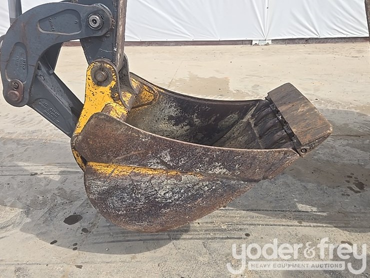 2014-deere-310k-ep-image-25