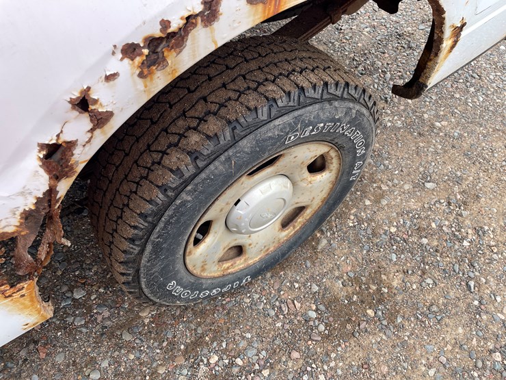 2005-ford-f150-xl-image-12