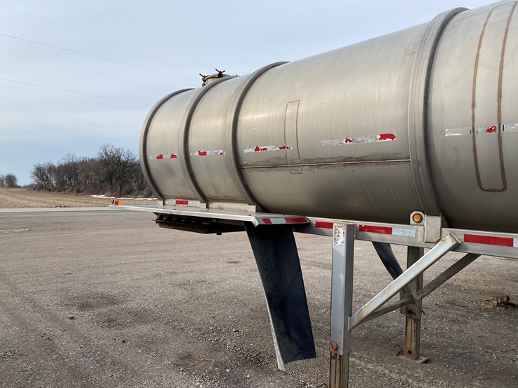#504-•-2012-northern-8,500-gallon-semi-manure-tanker-(has-wi-title)-(waupun,-wi)-image-18