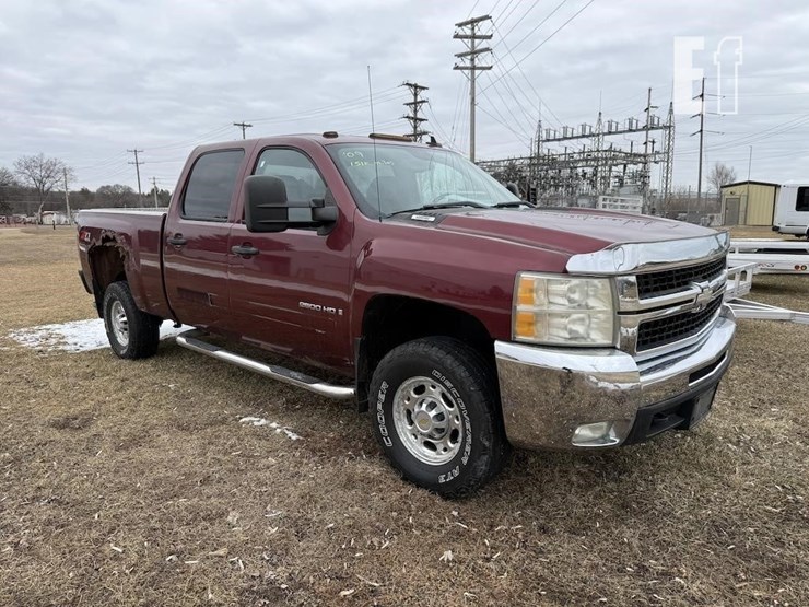 2009-chevrolet-2500-image-3