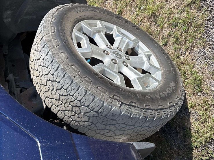 2016-nissan-titan-image-7