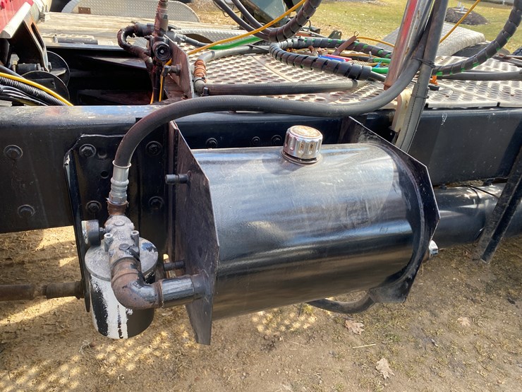 2000-kenworth-t800-image-14