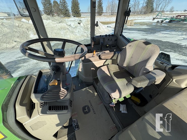 2011-john-deere-7130-image-19