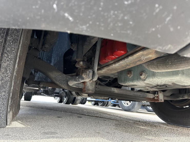 2019-volvo-10-image-33