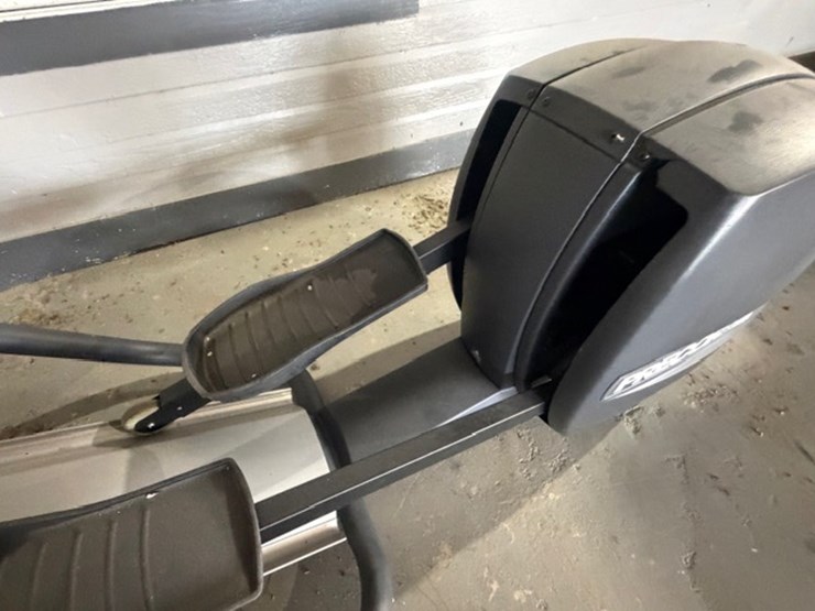 #34119-•-precor-efx524-elliptical-image-6
