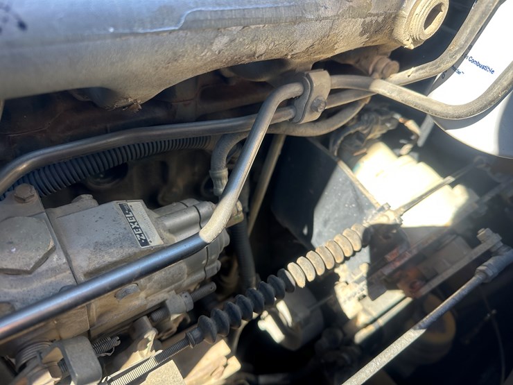 new-holland-eh215-image-55