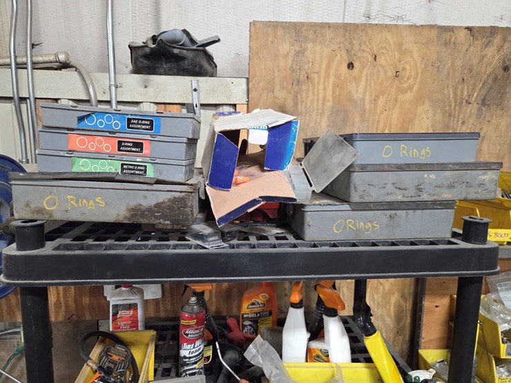 #5425-•-o-rings,-fittings,-screws,-radio,-and-more-image-2