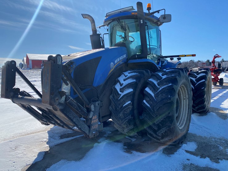 2011-new-holland-390-image-1